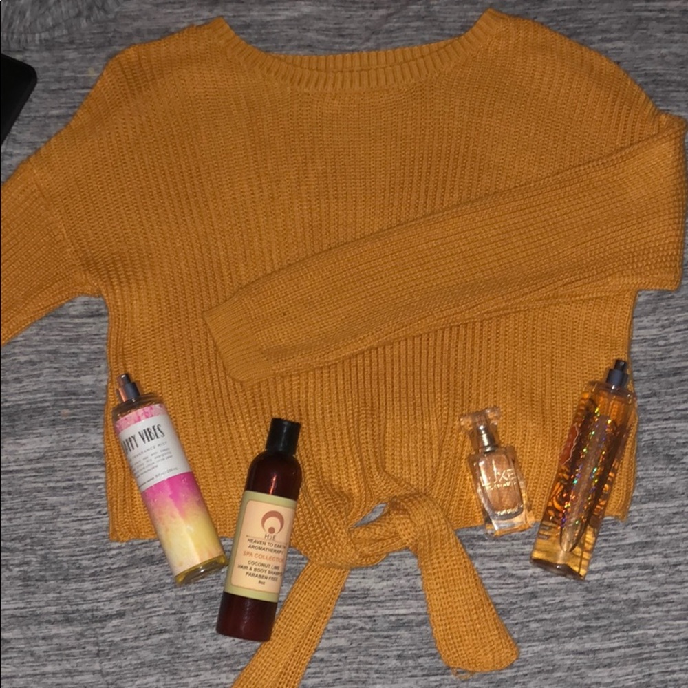 knit sweater crop top DO NOT BUY PLEASE TRADE
